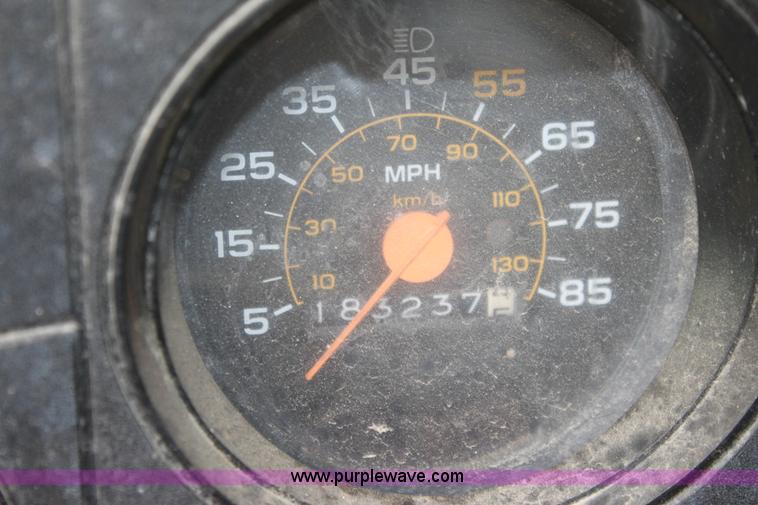 image for item A2842 1985 Chevrolet C70 truck cab and chassis