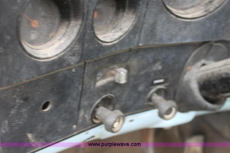 image for item A2842 1985 Chevrolet C70 truck cab and chassis