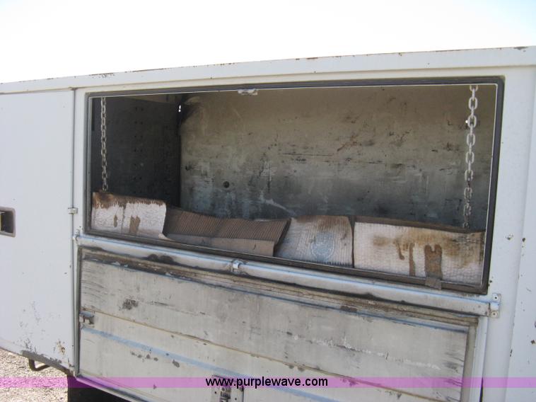 image for item A4392 1982 International 1954 service truck