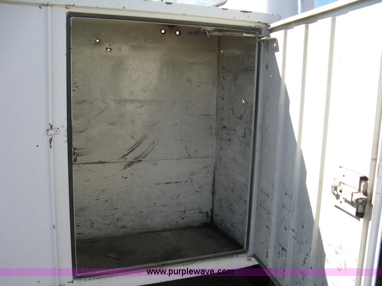 image for item A4392 1982 International 1954 service truck