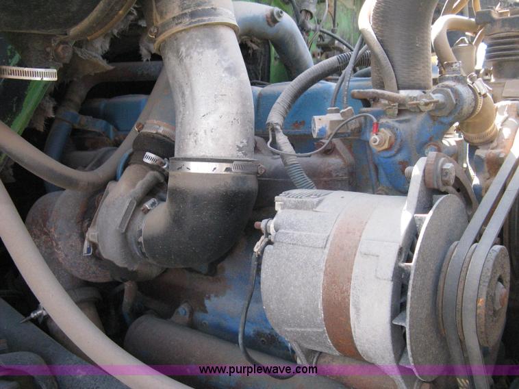 image for item A4392 1982 International 1954 service truck