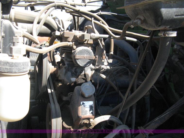 image for item A4392 1982 International 1954 service truck