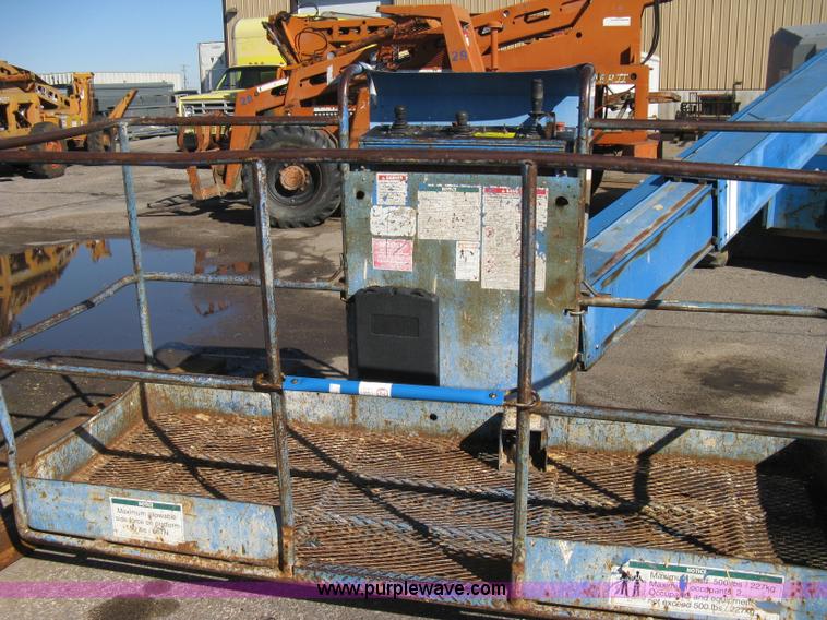 image for item A4463 1997 Genie S60 boom lift