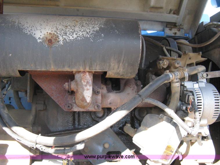 image for item A4463 1997 Genie S60 boom lift