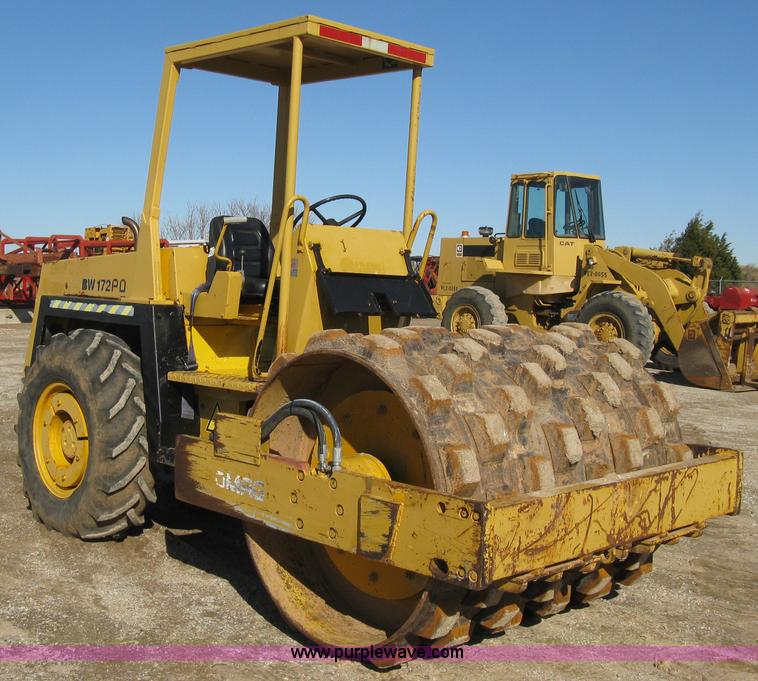 image for item A4467 1985 Bomag BW172PD pad foot roller