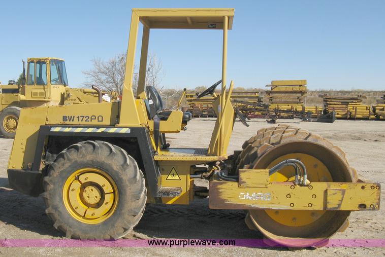 image for item A4467 1985 Bomag BW172PD pad foot roller