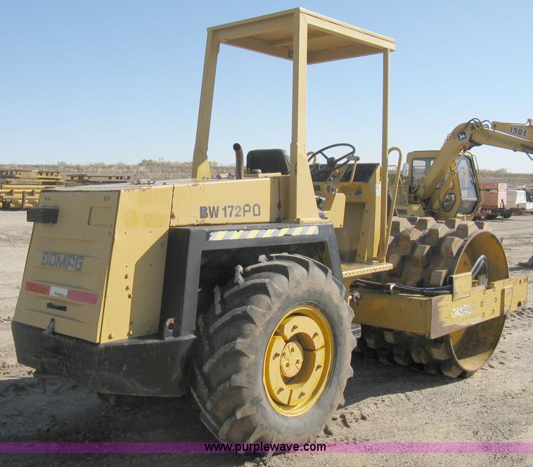 image for item A4467 1985 Bomag BW172PD pad foot roller