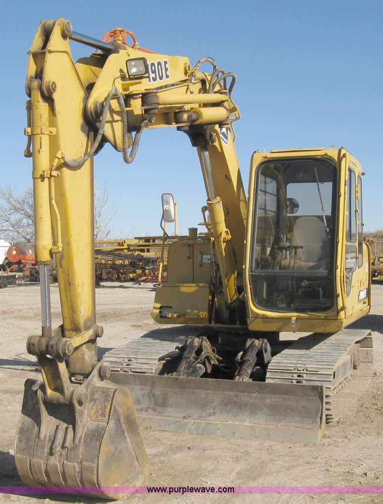 image for item A4469 1995 John Deere 190E excavator