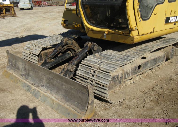 image for item A4469 1995 John Deere 190E excavator