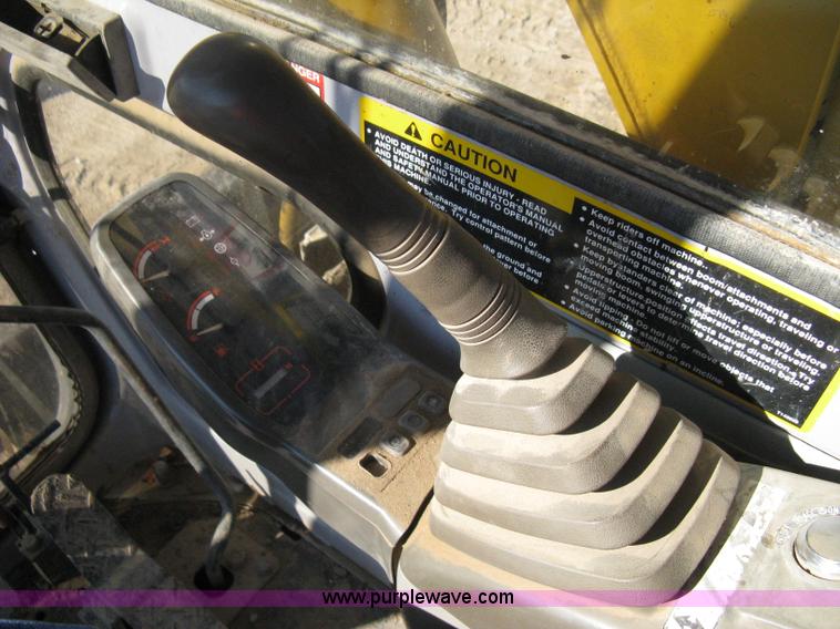 image for item A4469 1995 John Deere 190E excavator