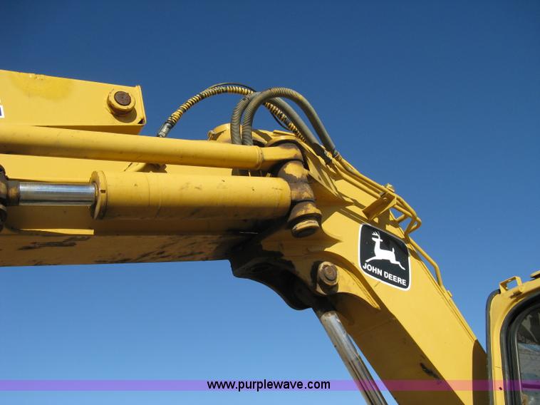 image for item A4469 1995 John Deere 190E excavator