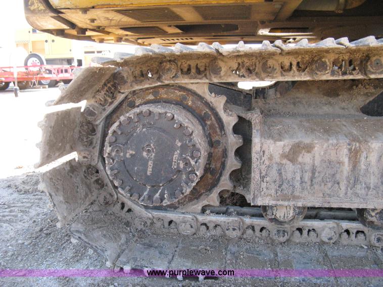 image for item A4469 1995 John Deere 190E excavator