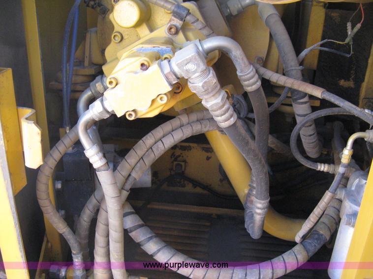 image for item A4469 1995 John Deere 190E excavator