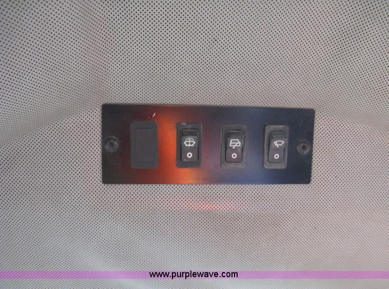 image for item A4470 2004 John Deere 750C LGP II dozer