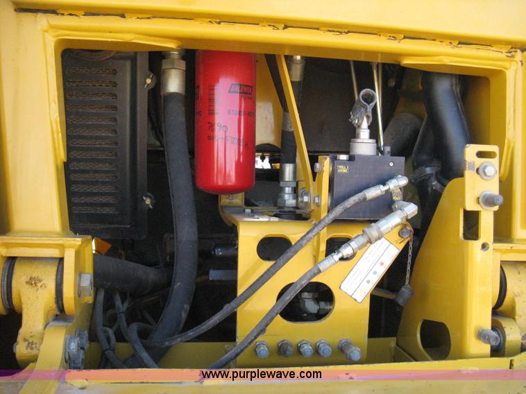 image for item A4470 2004 John Deere 750C LGP II dozer