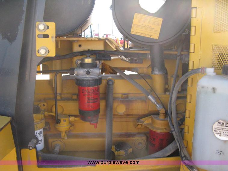 image for item A4470 2004 John Deere 750C LGP II dozer