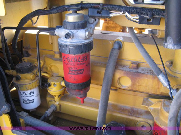 image for item A4470 2004 John Deere 750C LGP II dozer