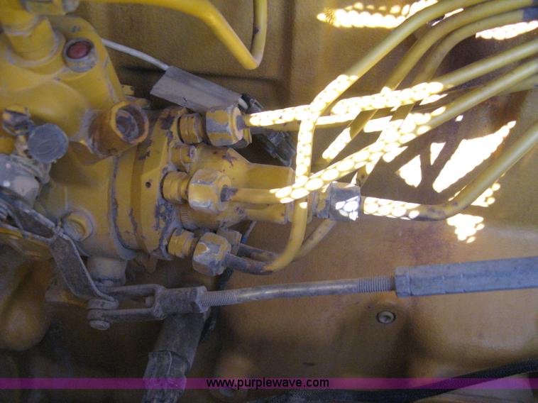 image for item A4470 2004 John Deere 750C LGP II dozer