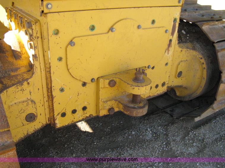 image for item A4470 2004 John Deere 750C LGP II dozer