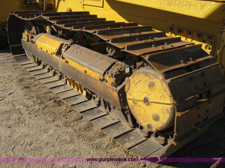 image for item A4470 2004 John Deere 750C LGP II dozer