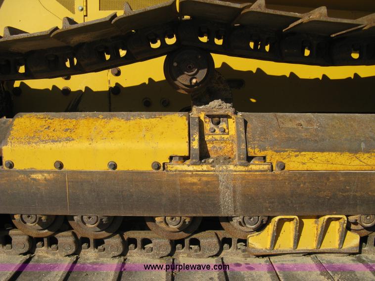 image for item A4470 2004 John Deere 750C LGP II dozer