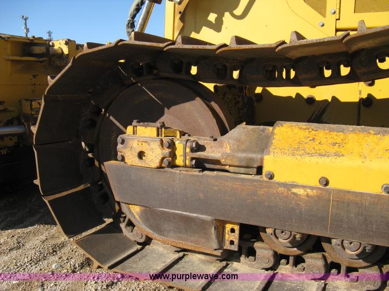 image for item A4470 2004 John Deere 750C LGP II dozer