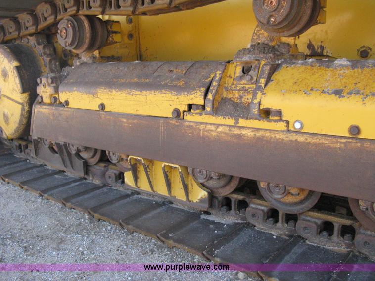 image for item A4470 2004 John Deere 750C LGP II dozer