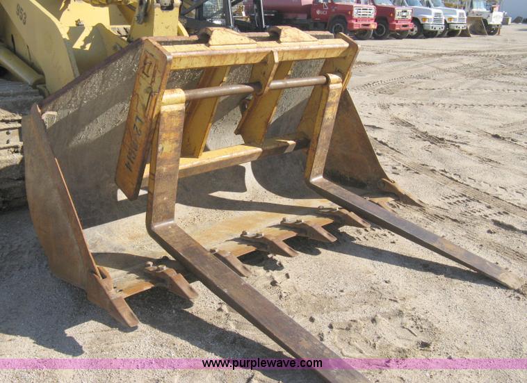 image for item A4471 1991 Caterpillar 953 track loader