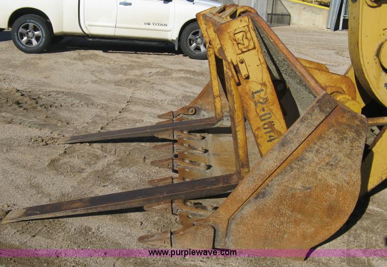 image for item A4471 1991 Caterpillar 953 track loader