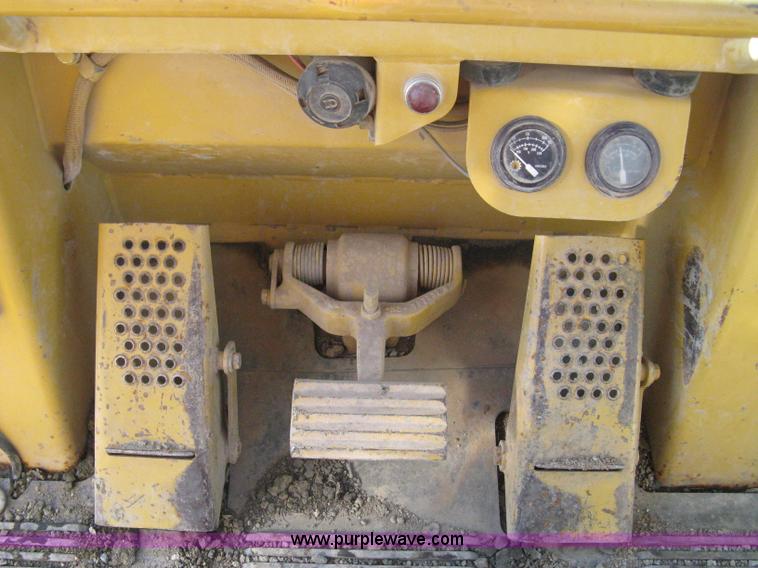 image for item A4471 1991 Caterpillar 953 track loader