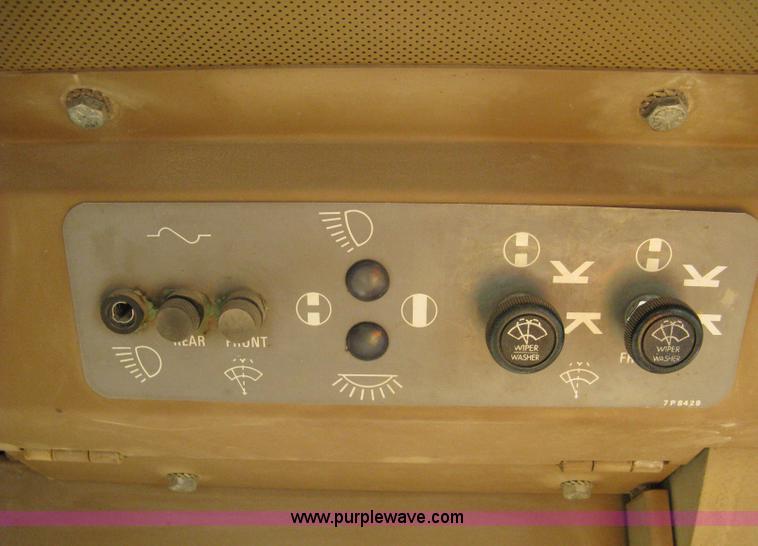 image for item A4471 1991 Caterpillar 953 track loader