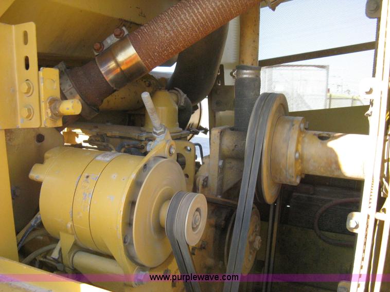 image for item A4471 1991 Caterpillar 953 track loader