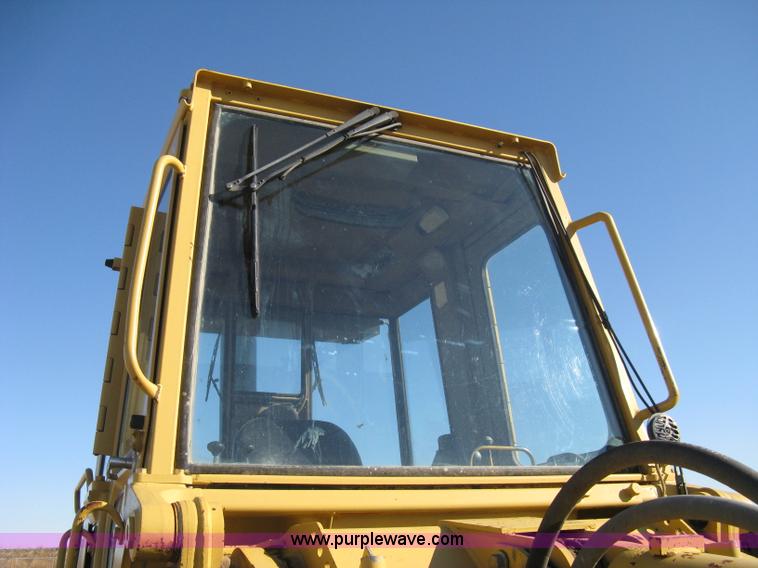 image for item A4471 1991 Caterpillar 953 track loader