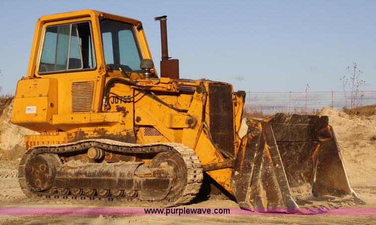 image for item A6512 1978 John Deere 755 track loader