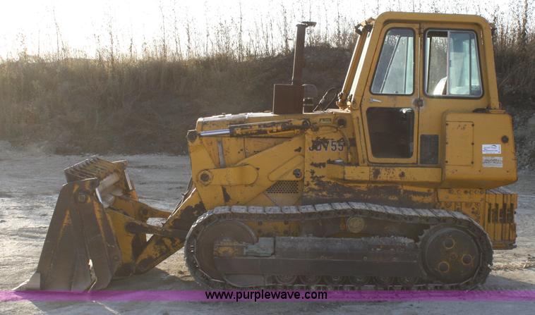 image for item A6512 1978 John Deere 755 track loader