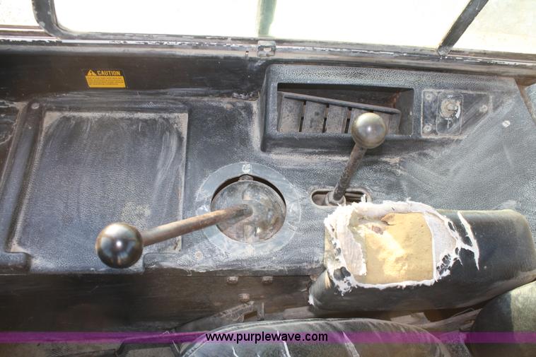 image for item A6512 1978 John Deere 755 track loader