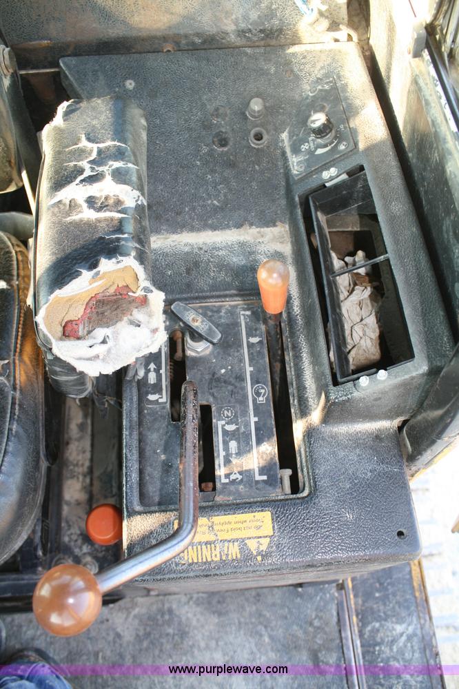 image for item A6512 1978 John Deere 755 track loader