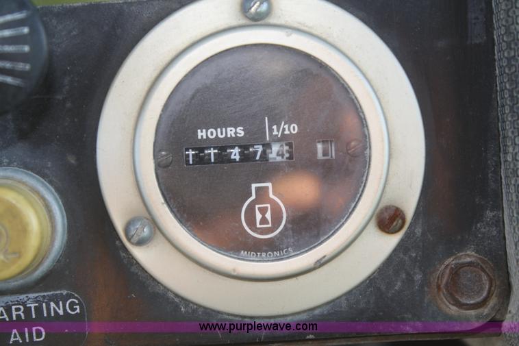 image for item A6512 1978 John Deere 755 track loader