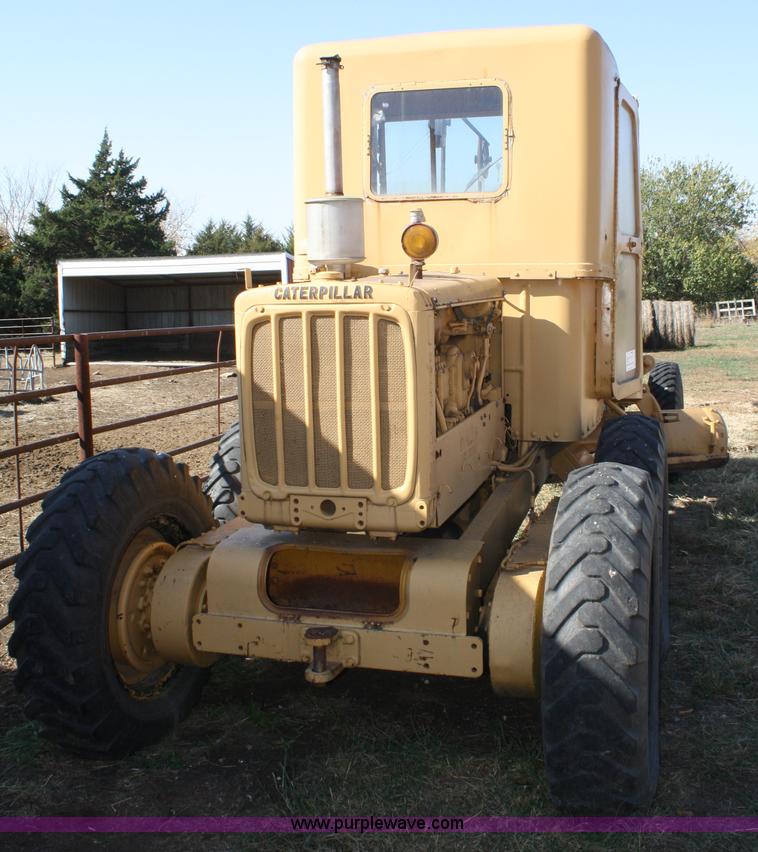 image for item A6526 Caterpillar 212 motor grader