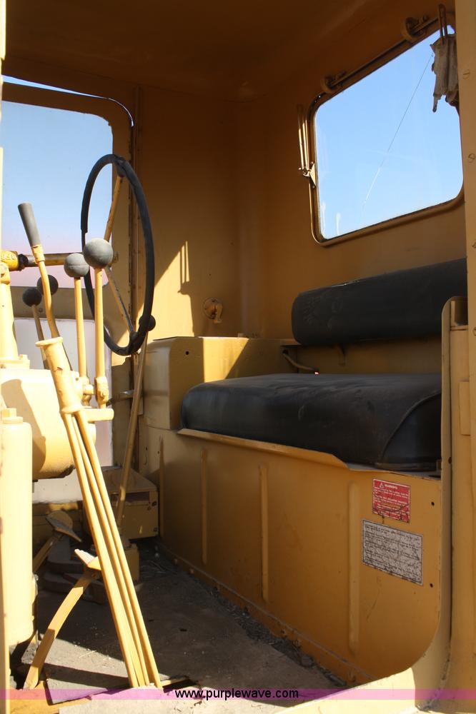 image for item A6526 Caterpillar 212 motor grader