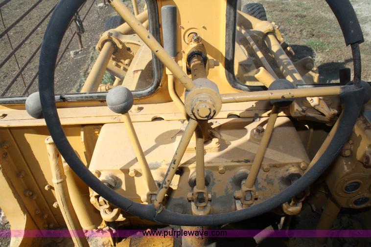 image for item A6526 Caterpillar 212 motor grader