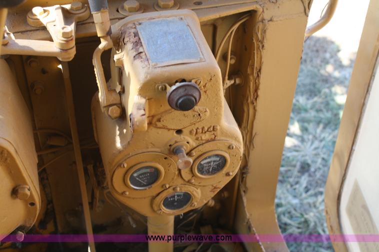 image for item A6526 Caterpillar 212 motor grader