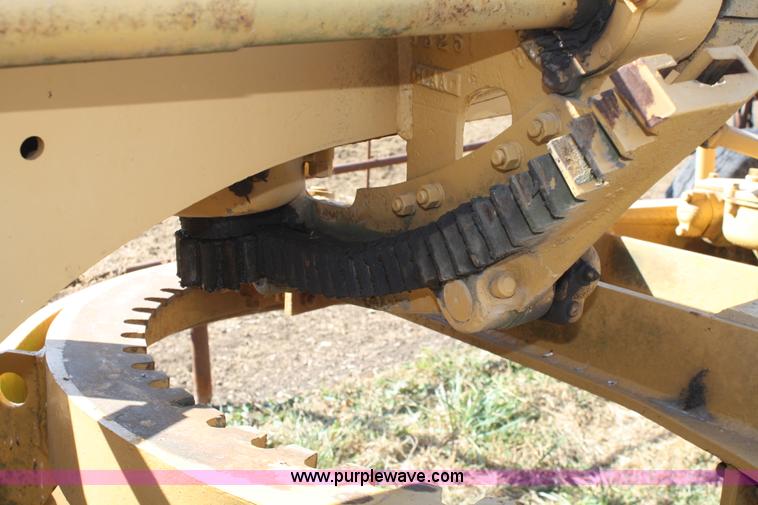 image for item A6526 Caterpillar 212 motor grader