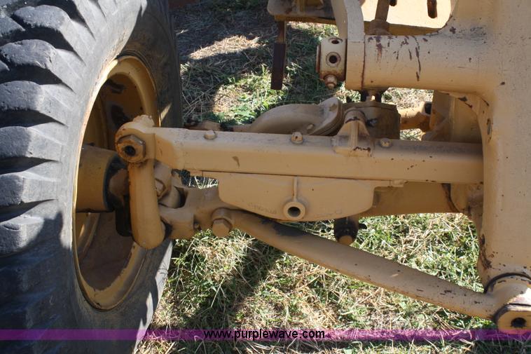 image for item A6526 Caterpillar 212 motor grader