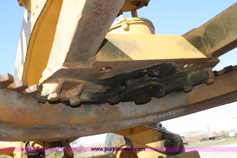 image for item A6526 Caterpillar 212 motor grader