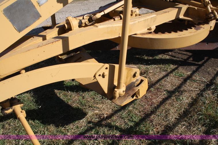 image for item A6526 Caterpillar 212 motor grader