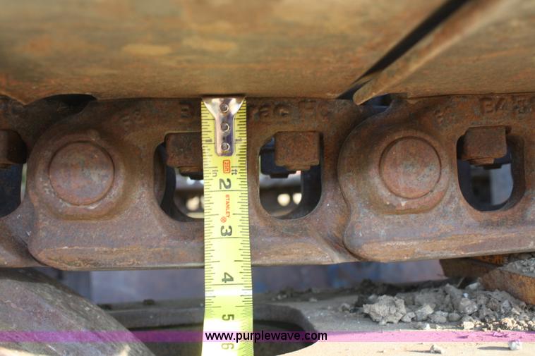 image for item A6531 1977 John Deere 690B excavator