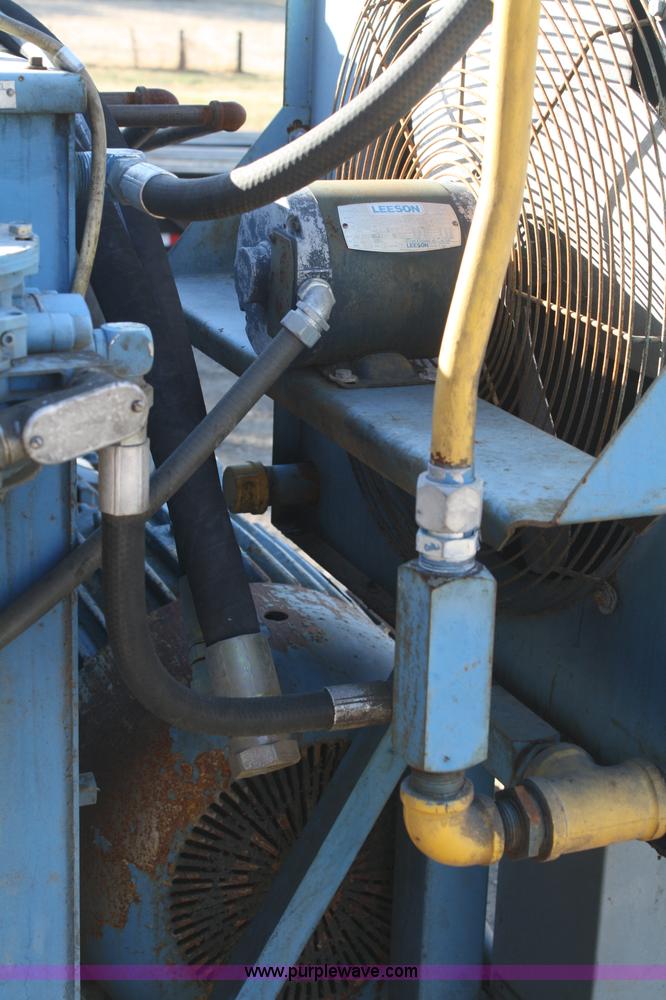 image for item A6532 Young hydraulic power unit