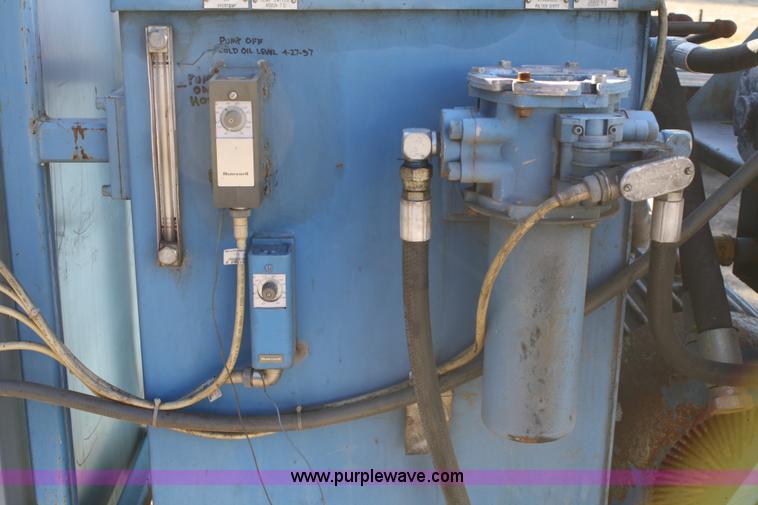 image for item A6532 Young hydraulic power unit