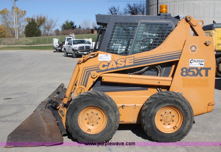 image for item A6533 2002 Case 85XT skid steer